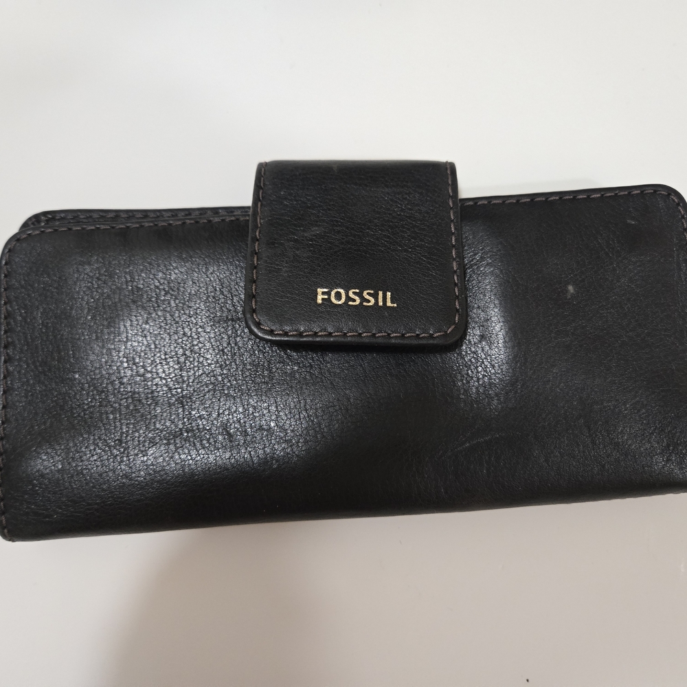 Fossil Classic Black Leather Wallet